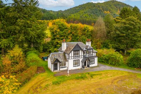 5 bedroom detached house to rent, Killiekrankie Road, Faskally, Pitlochry, Pitlochry, PH16 5LA