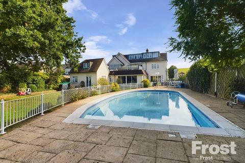 7 bedroom detached house for sale, Coppermill Road, Wraysbury, Berkshire, TW19