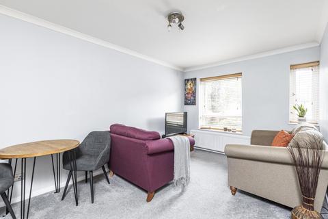 1 bedroom apartment for sale, Beechwoods Court, London