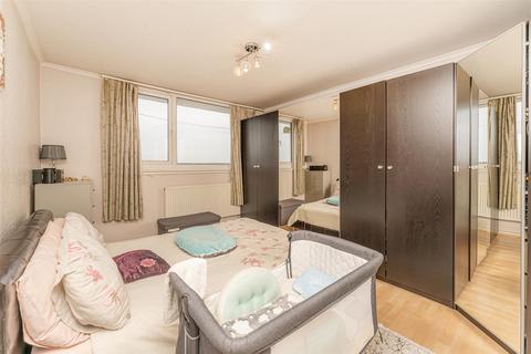 3 bedroom flat for sale, Bury Street, London