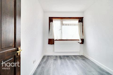1 Waylands, Hayes, UB3 2QU