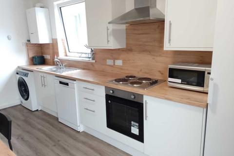 5 bedroom terraced house to rent, Swansea SA1