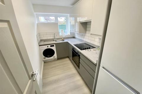 2 bedroom apartment for sale, Stockingstone Road, Luton, LU2 7NQ