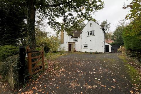 5 bedroom detached house to rent, Woodacre Lane, Bardsey, Leeds, West Yorkshire, LS17