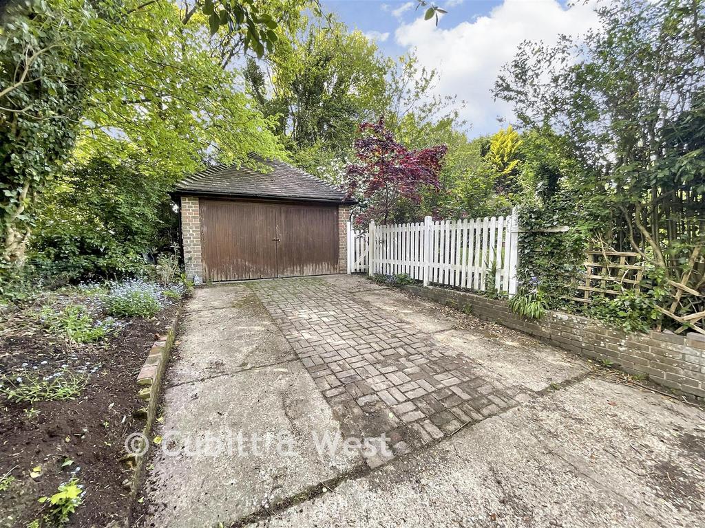Garage &amp; Parking