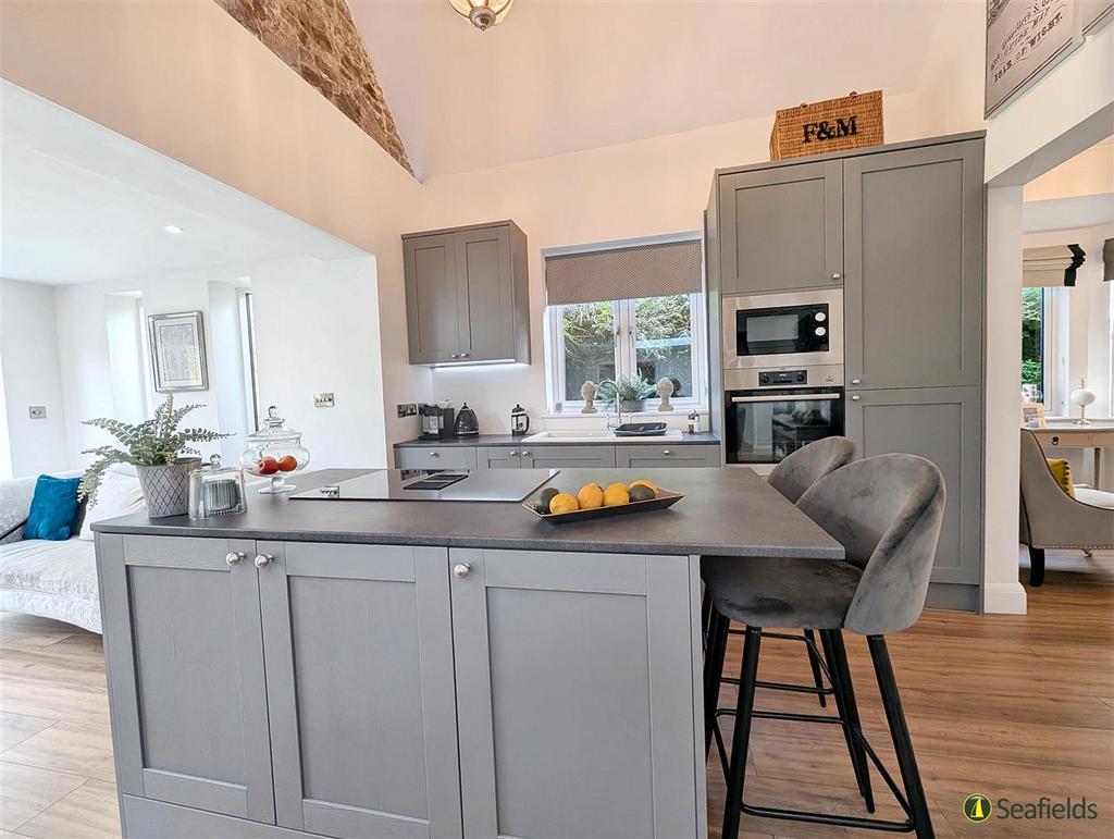 Kitchen/Breakfast area