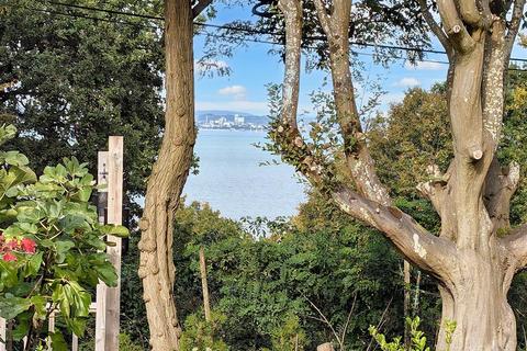 undefined, Puckpool Hill, Seaview/Ryde Outskirts, PO33 1PJ