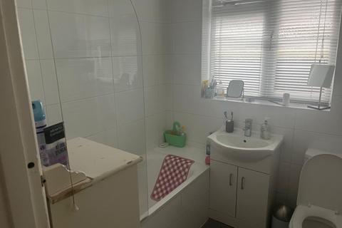 1 bedroom in a house share to rent, Bridle Road, Croydon, Surrey, CR0