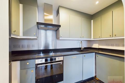 2 bedroom flat to rent, Lyon Road, Harrow