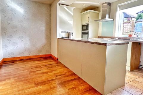 19 Fife Avenue, Chadderton, Oldham, OL9 8AG