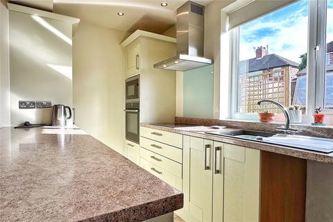 19 Fife Avenue, Chadderton, Oldham, OL9 8AG