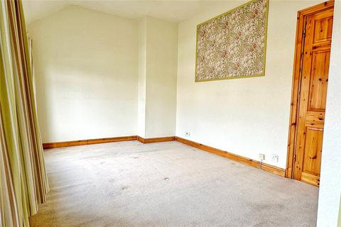 19 Fife Avenue, Chadderton, Oldham, OL9 8AG