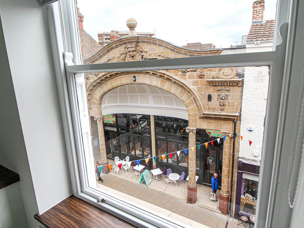 Apartment in York - More