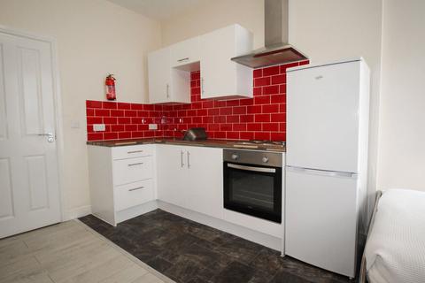Studio to rent, Apt 1, 31 Clarendon Road, 31 Clarendon Road LS2
