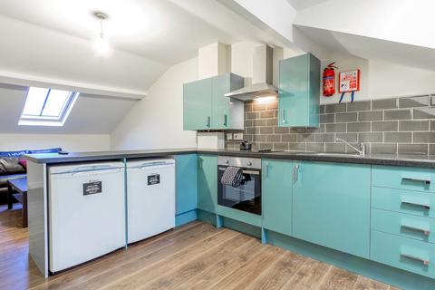 3 bedroom apartment to rent, Apt 9, 22A Blenheim Terrace, Blenheim Terrace LS2