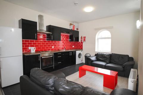 3 bedroom apartment to rent, Apt 3, 31 Clarendon Road, 31 Clarendon Road LS2