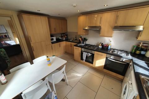 8 bedroom terraced house to rent, Harriet Street, Cathays, Cardiff