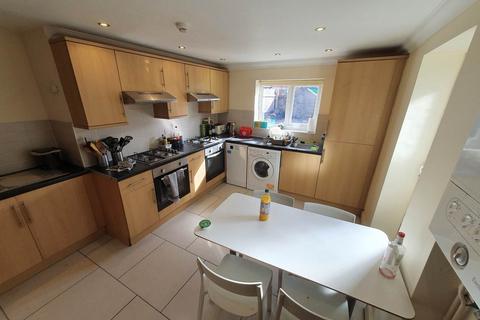 8 bedroom terraced house to rent, Harriet Street, Cathays, Cardiff