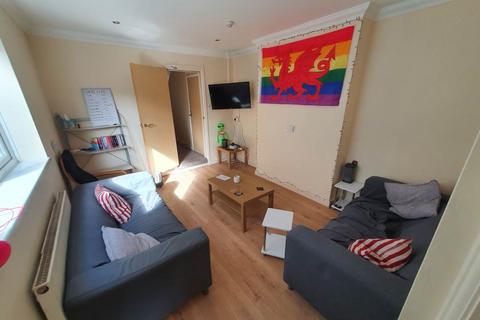 8 bedroom terraced house to rent, Harriet Street, Cathays, Cardiff