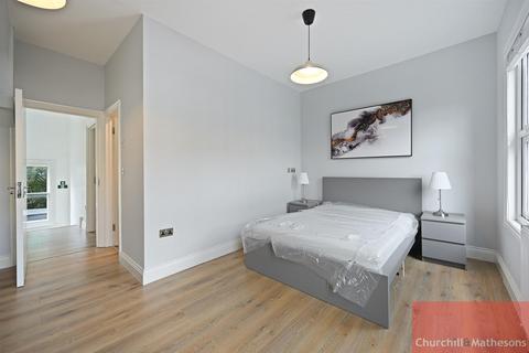 3 bedroom flat to rent, High Street, London, NW10 4LS