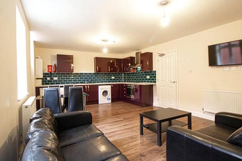 3 bedroom apartment to rent, Apt 15, Clarendon House, 20 Clarendon Road LS2