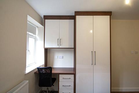 3 bedroom apartment to rent, Apt 15, Clarendon House, 20 Clarendon Road LS2