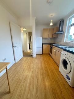 1 bedroom flat to rent, Fox Lane, N13