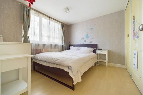 103 Darlton Drive, Arnold, Nottingham, NG5 7LX