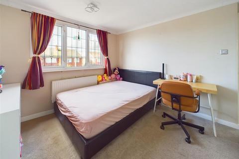 103 Darlton Drive, Arnold, Nottingham, NG5 7LX