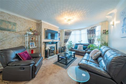 5 bedroom semi-detached house for sale, Carr Manor Mount, Leeds, West Yorkshire