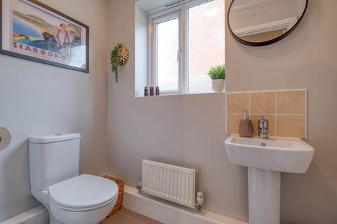 42 Burrington Close, Redditch, B97 6HE