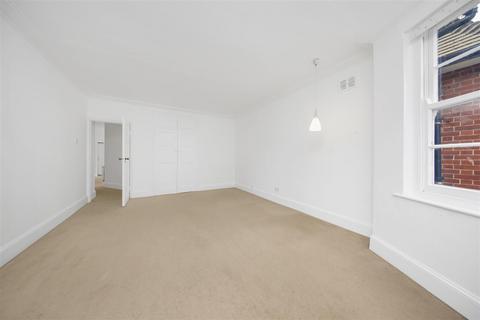 3 bedroom flat to rent, Dartmouth Road, London NW2