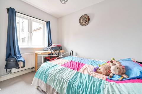 2 bedroom house to rent, Trafalgar Close, Rotherhithe, London, SE16