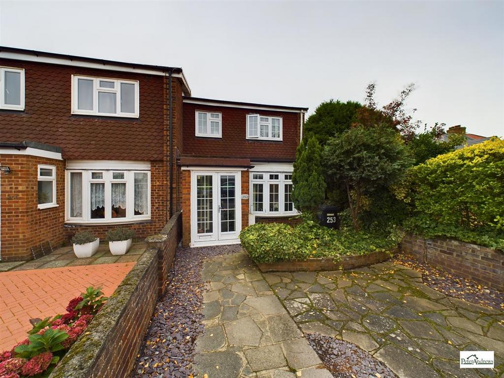 Roding Lane North, Woodford Green 3 bed terraced house - £525,000
