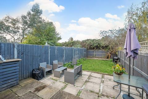 Flat 2, 21 Glebe Side, Twickenham, TW1 1DB