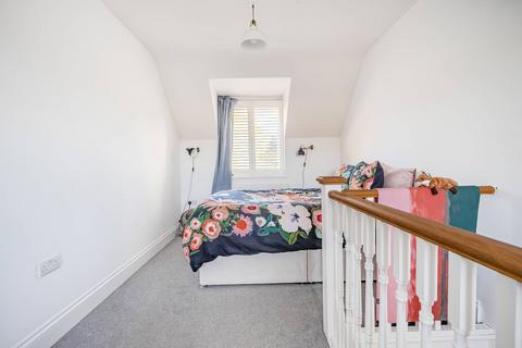 Flat 2, 21 Glebe Side, Twickenham, TW1 1DB