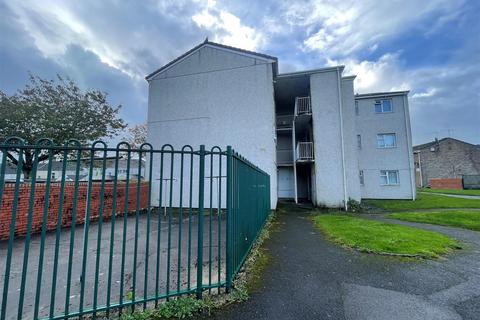 2 bedroom flat for sale, Granby Close, Llanelli