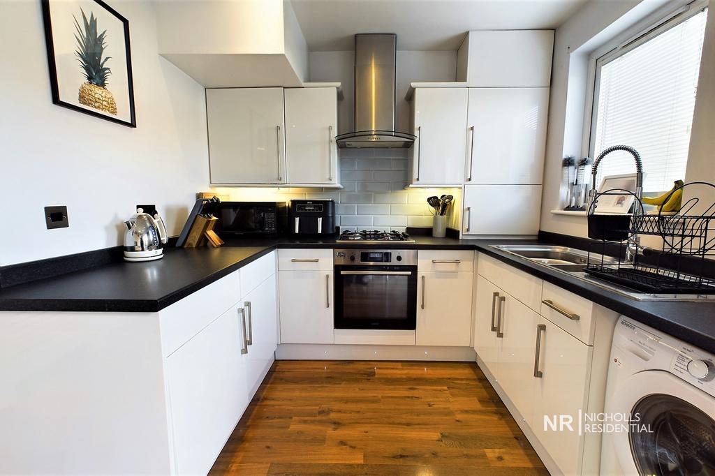 Kitchen/Dining Room 2