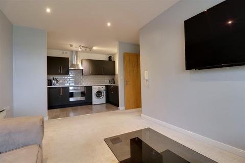 2 bedroom apartment for sale, Crewe Road, Alsager