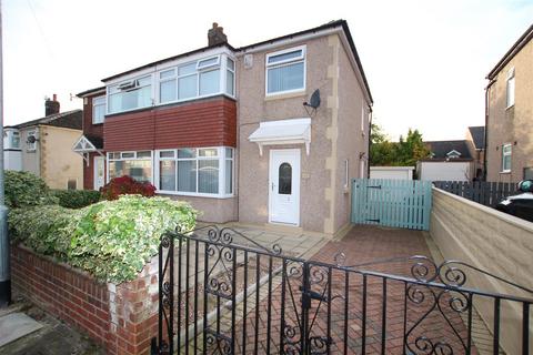 3 bedroom semi-detached house to rent, Wrose Mount, Shipley