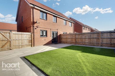 3 bedroom semi-detached house for sale, Hop Garden Close, Gillingham