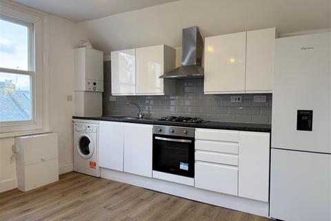 1 bedroom apartment to rent, Blandfield Road, London