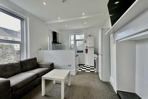 2 bedroom apartment to rent, North Road East, Plymouth, Plymouth