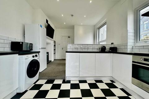 2 bedroom apartment to rent, North Road East, Plymouth, Plymouth