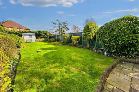 4 bedroom semi-detached house for sale, Sunnyfield Road, Prestwich, M25