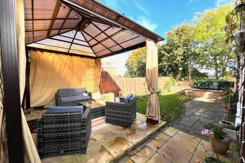 17 Heather Close, Brereton, Rugeley, WS15 1BB