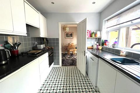 17 Heather Close, Brereton, Rugeley, WS15 1BB