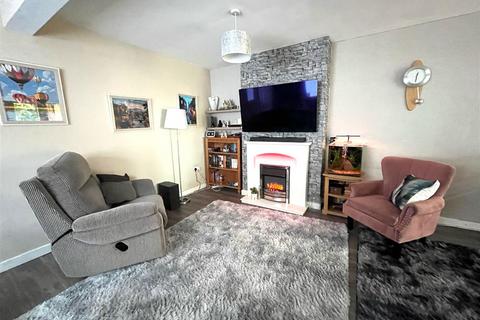 17 Heather Close, Brereton, Rugeley, WS15 1BB