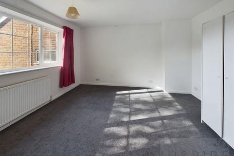 4 bedroom terraced house for sale, Weald Drive, Crawley RH10