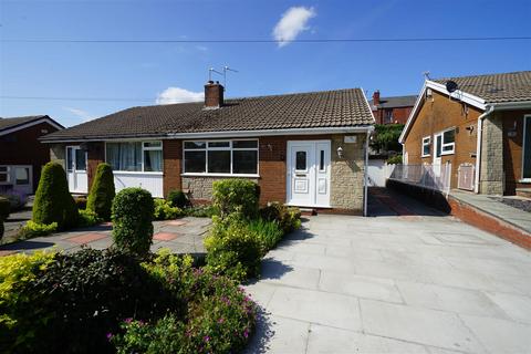 2 bedroom semi-detached bungalow to rent, Melbourne Close, Horwich, Bolton